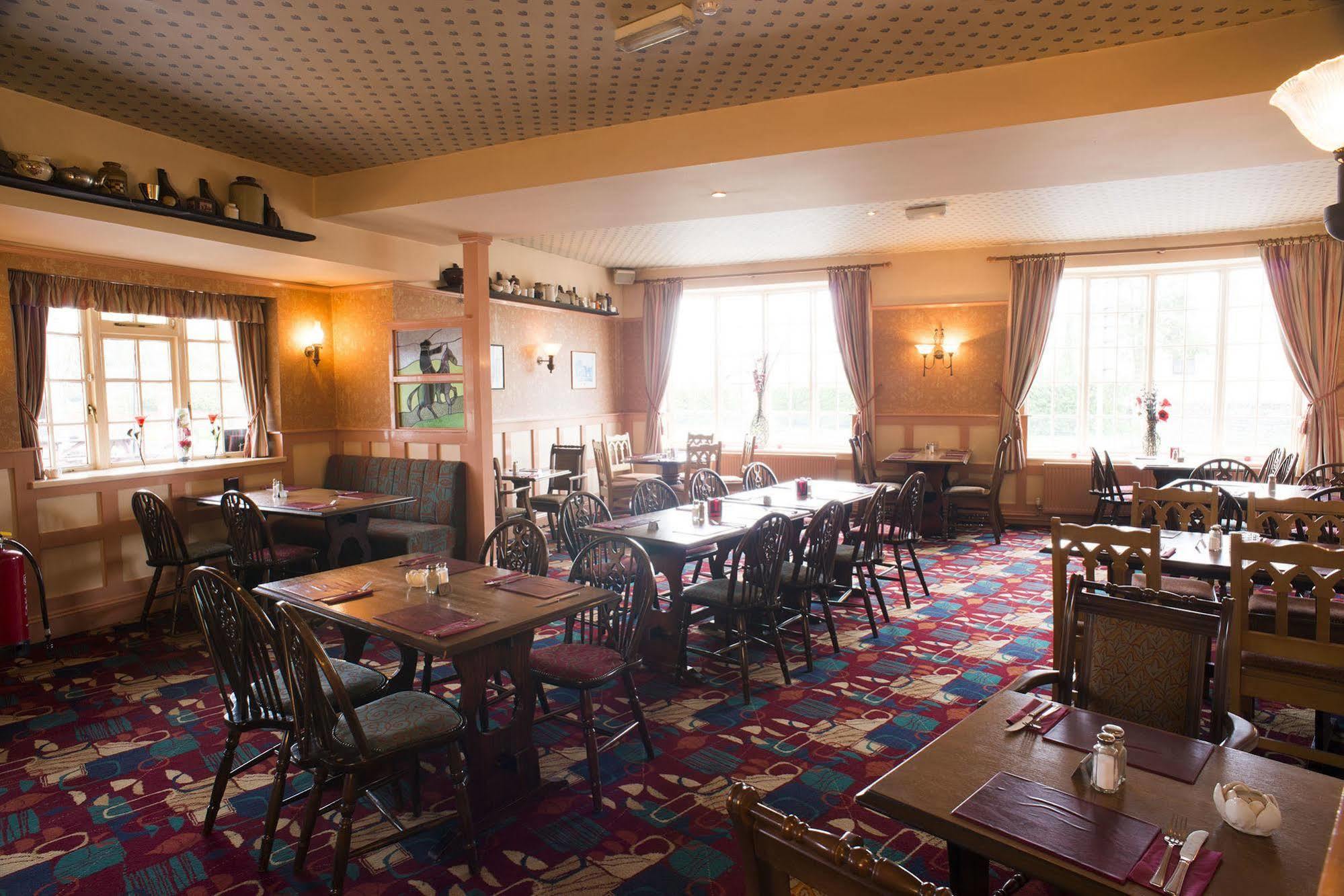 The Highwayman Inn Shepton Mallet Exteriör bild