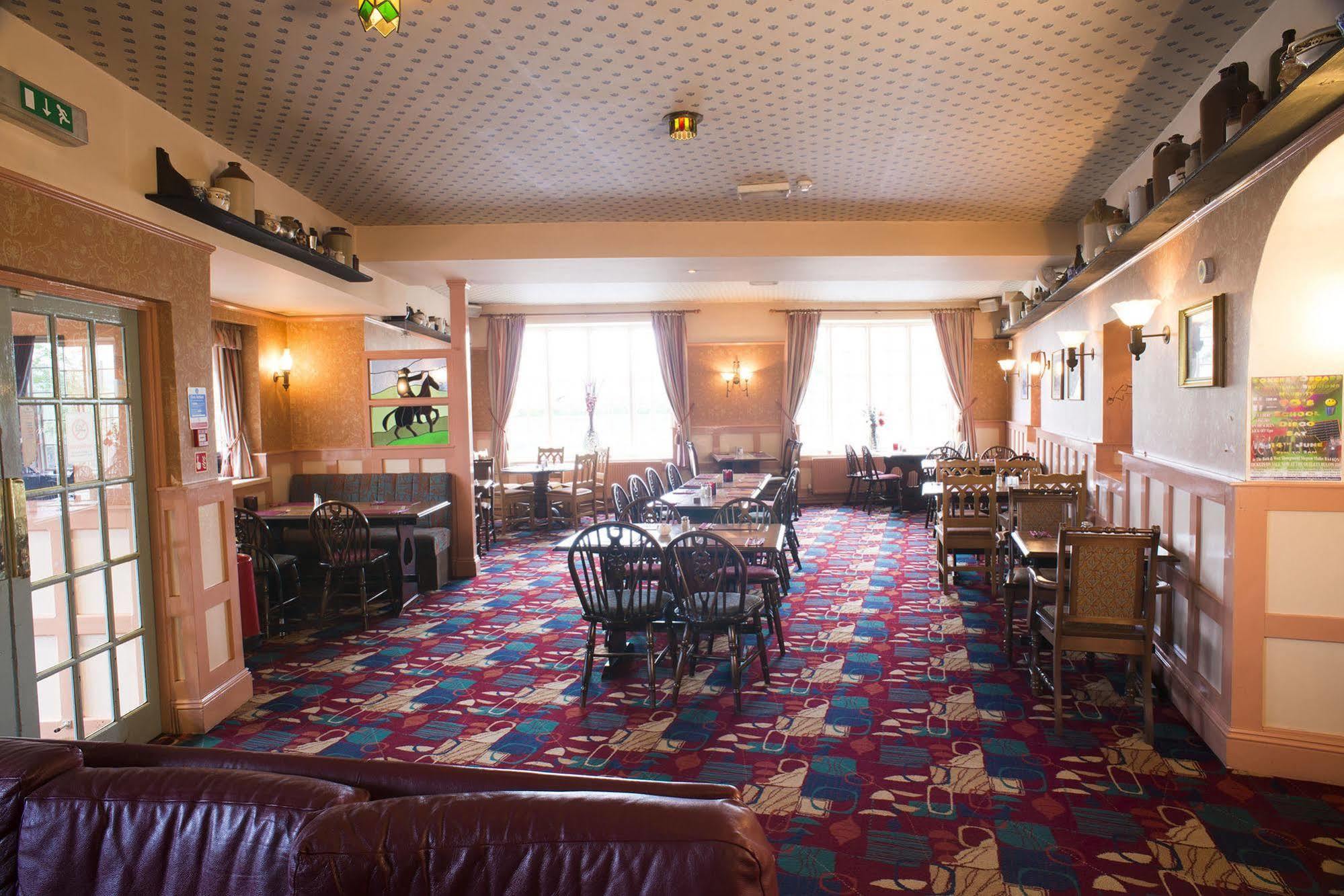 The Highwayman Inn Shepton Mallet Exteriör bild