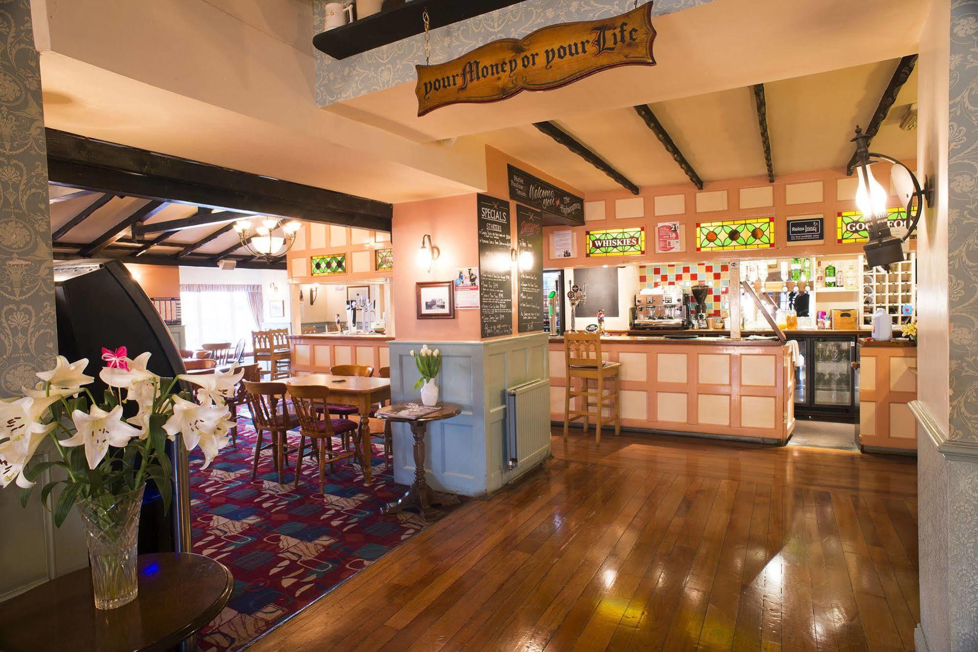 The Highwayman Inn Shepton Mallet Exteriör bild